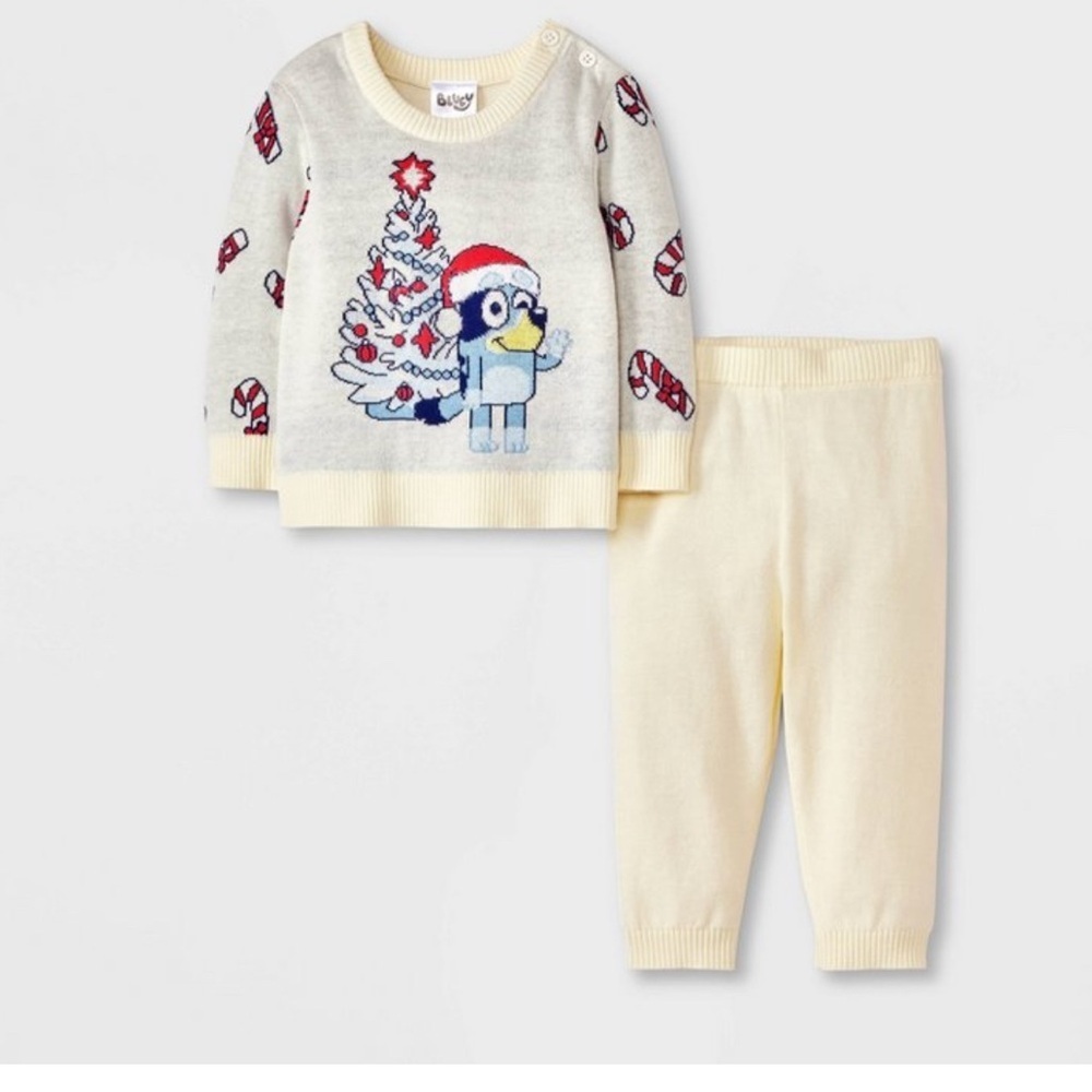 Baby Bluey Christmas Tree 2pc Sweater
Top and Bottom Set - Ivory 3-6M